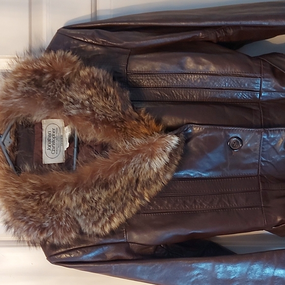 SOLD SOLD SOLD Leather trench with fur collar. Jonathan Christopher size 12 - Picture 3 of 16